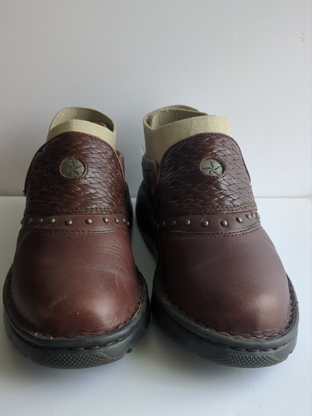 Women’s Double H Boots Brown Leather Slip-On Mules Clogs Western Stud Detail - Picture 3 of 16